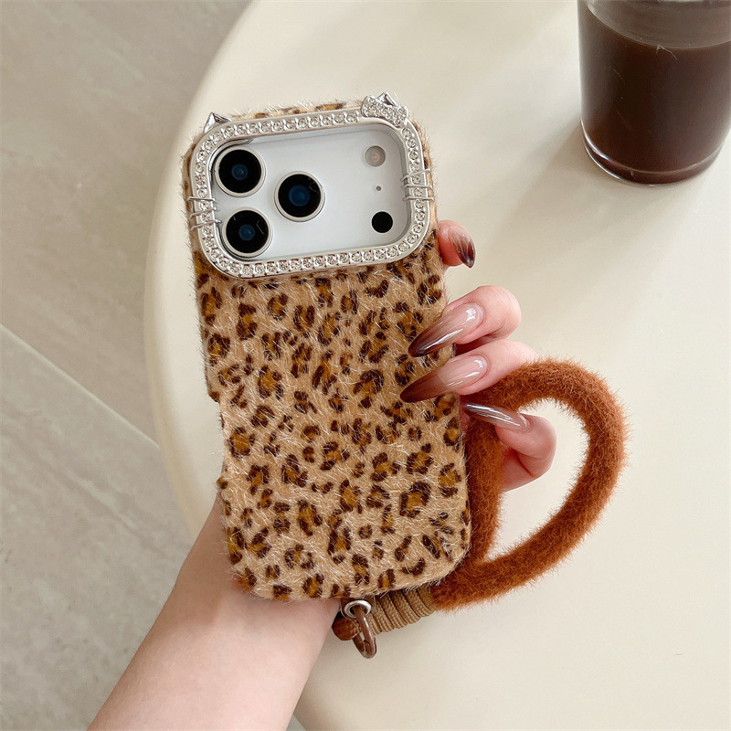 Phone Cases 13 - Роскошный плюшевый чехол для телефона с